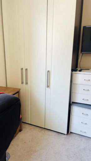 Entire Spacious 2 bedroom 2 bathroom apartment